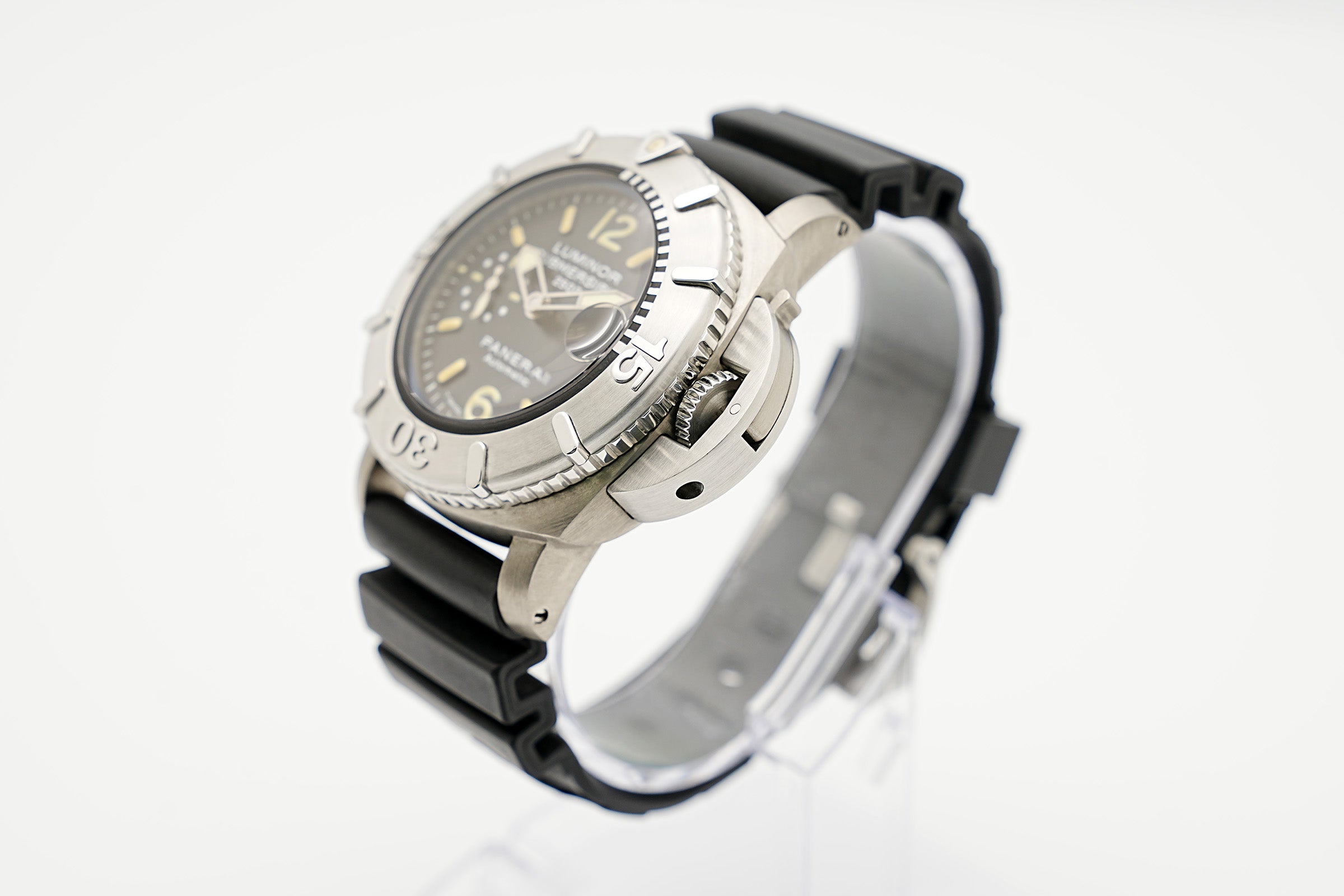 Panerai  Luminor Submersible PAM 00194