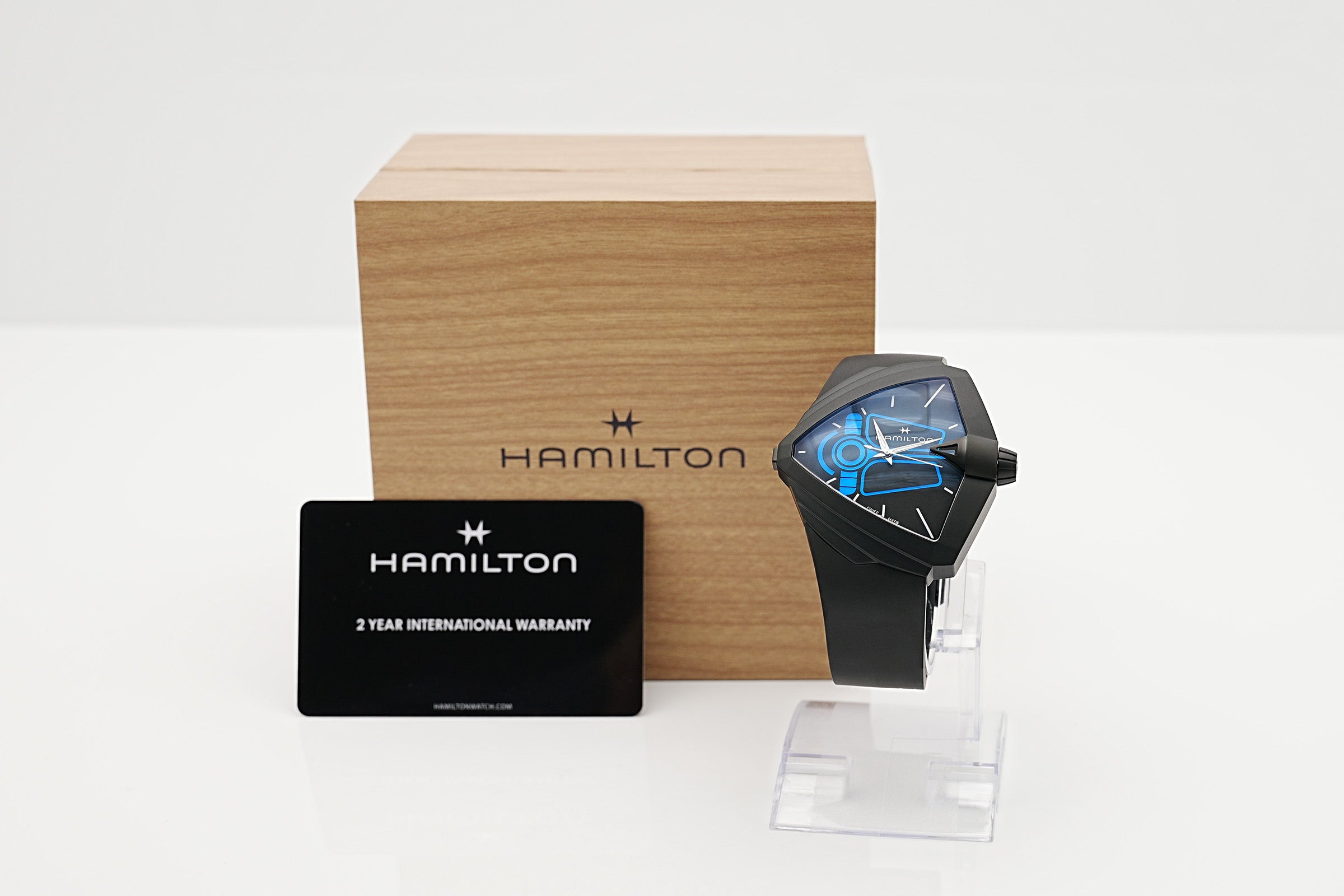 Hamilton Ventura XXL Bright Dune Limited Edition H24614330