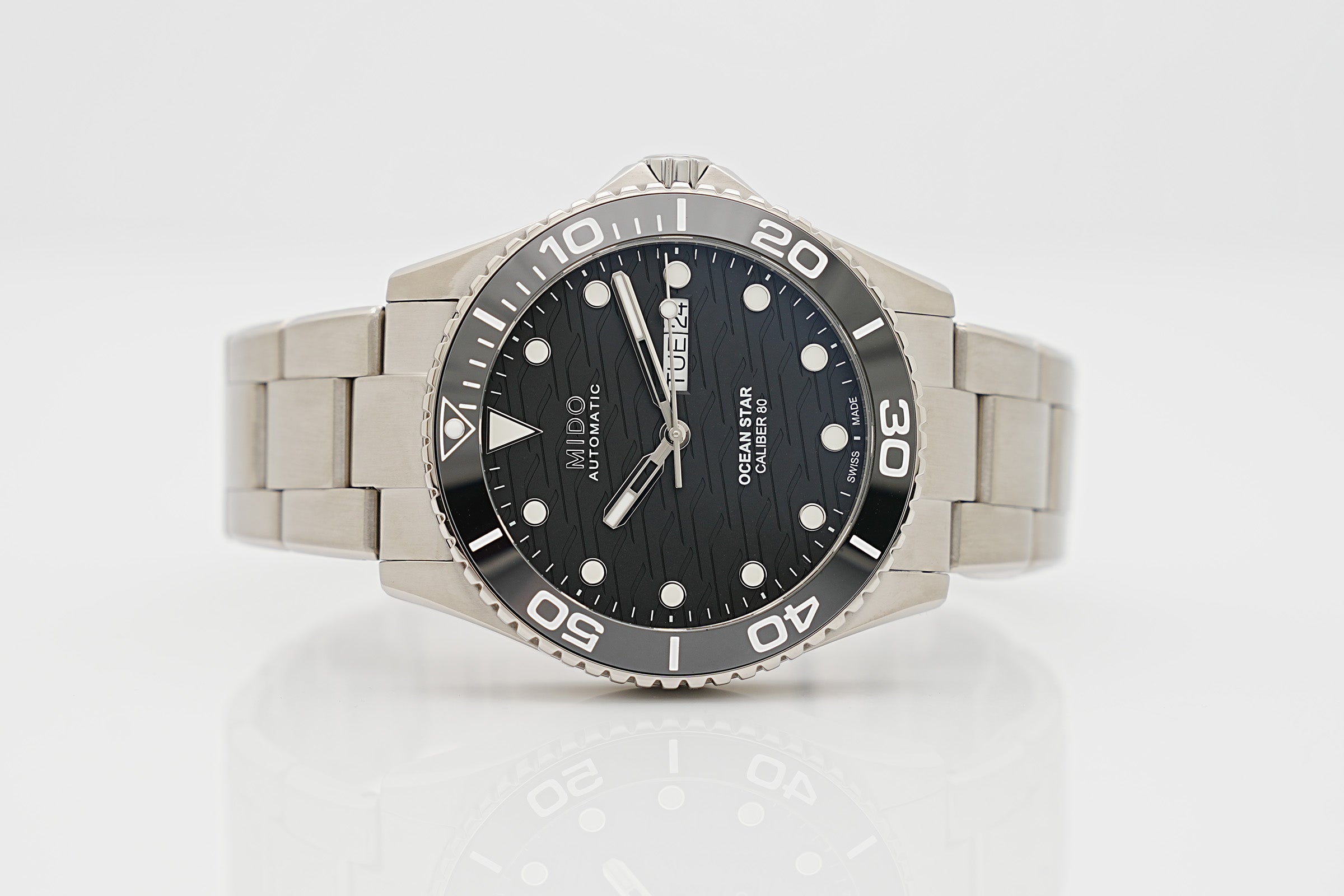 Mido Ocean Star 200C Titanium M042.430.44.051.00