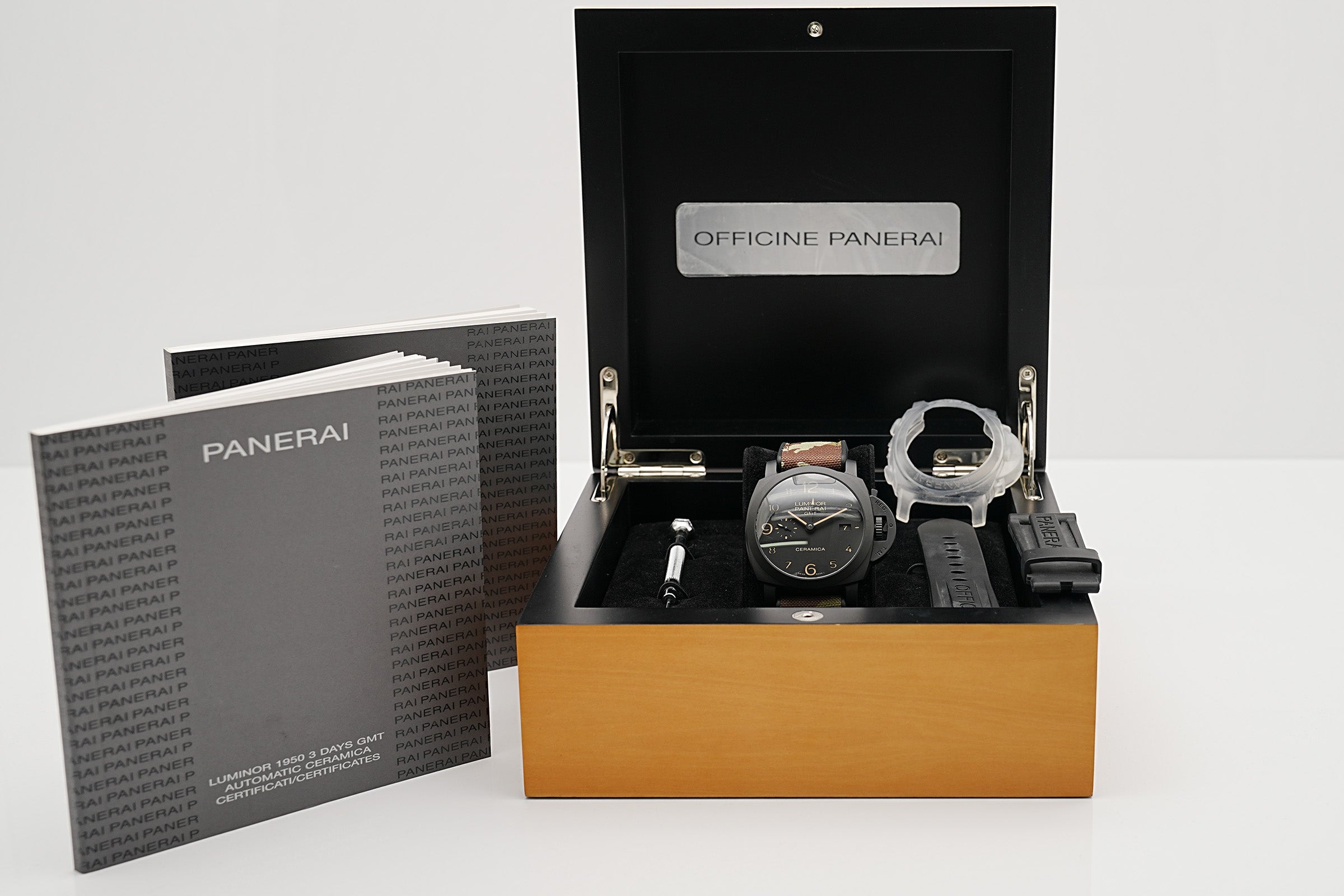 Panerai  Luminor 1950 3 Days GMT Automatic  PAM00441