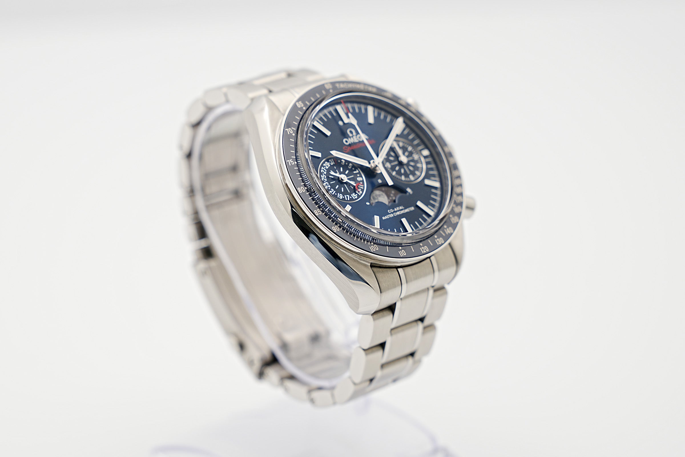 Omega Speedmaster Moonphase 304.33.44.52.03.001