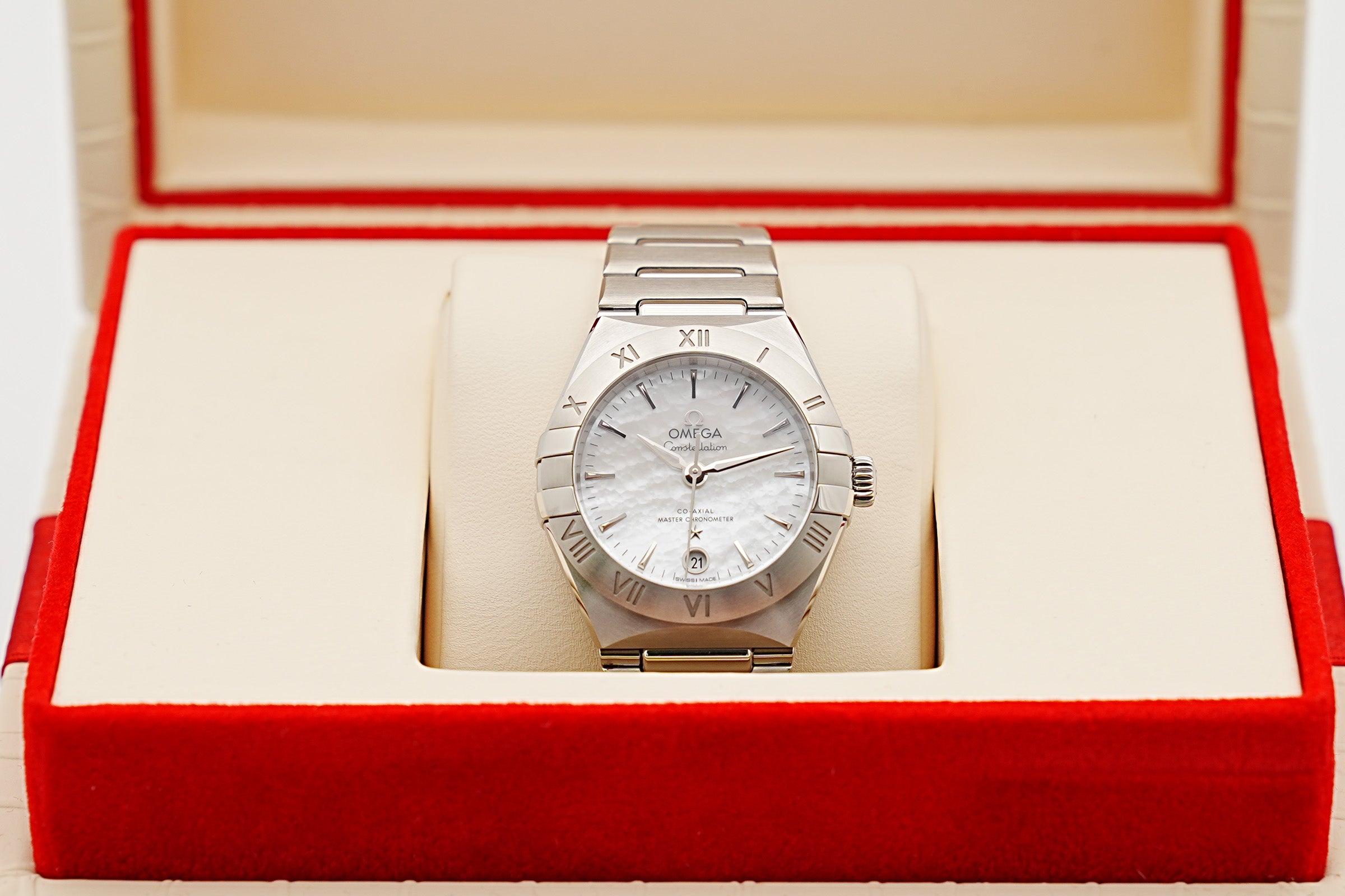 Omega Constellation  Master Chronometer Manhattan 131.10.29.20.05.001