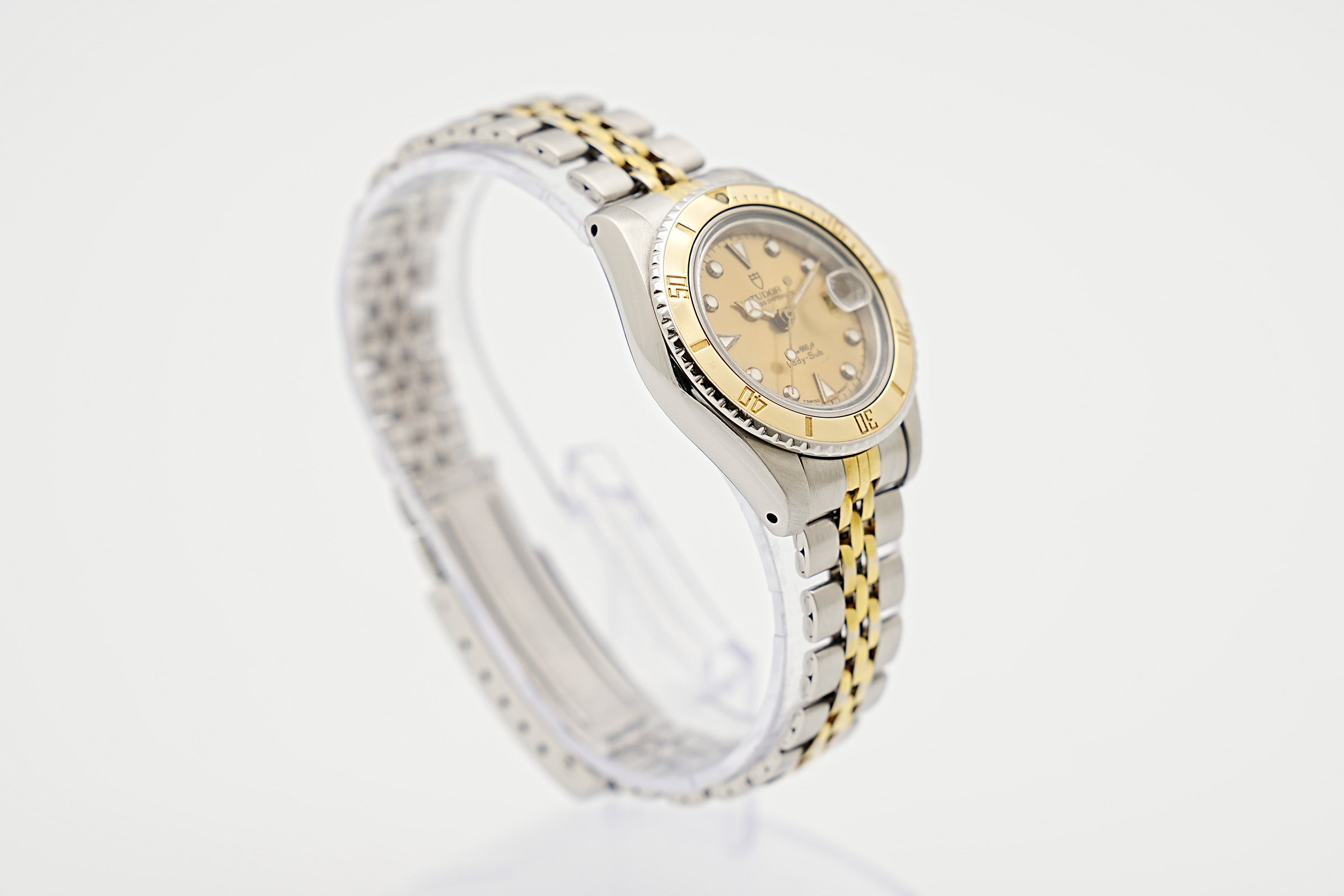 Tudor Lady Ref.96093