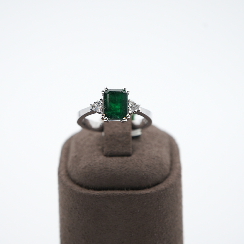 ZEN Diamond 18k Ring Gr.53 Smaragd