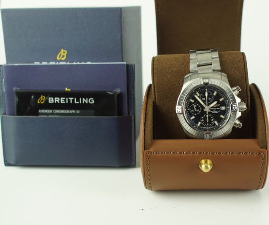 Breitling Avenger Chronograph 43 Ref.A13385101B1A1